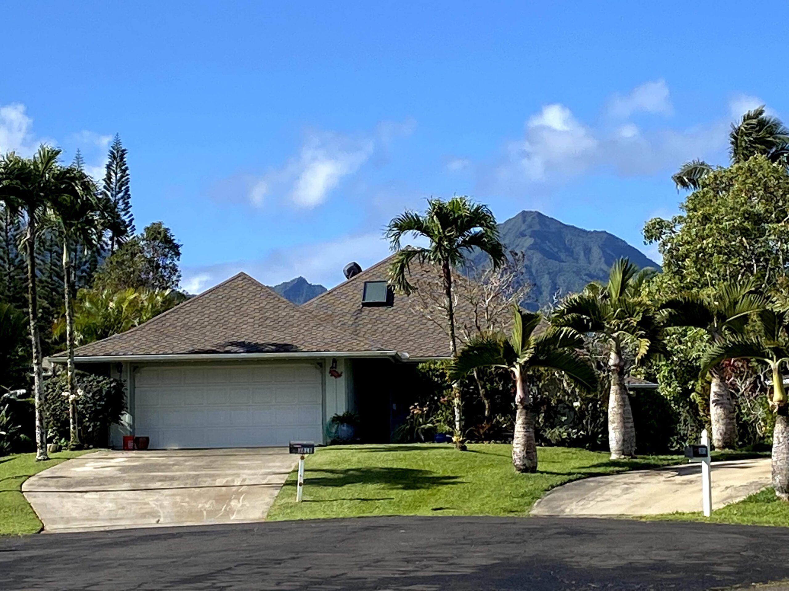 Front view of our Kauai Vacation rental home